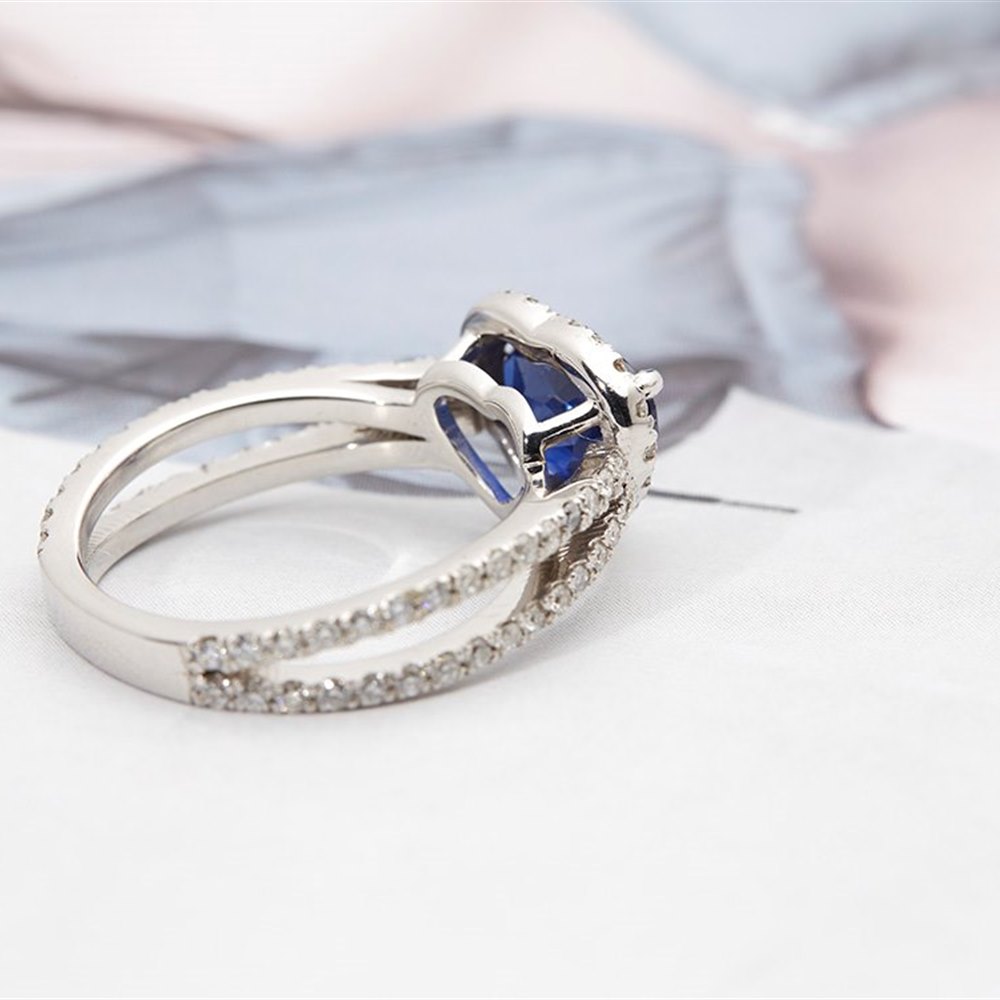 18k White Gold 18k White Gold 1.87ct Heart Cut Sapphire & 0.80ct Diamond Ring