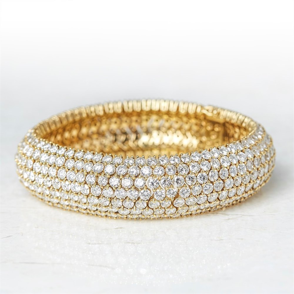 Diamond 18k Yellow Gold Round Brilliant Cut 49.00ct Diamond Cluster Bracelet