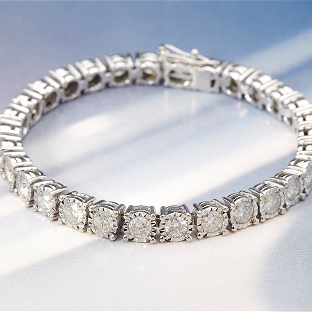 Pre-Owned Cartier Love Diamond Bracelet in 18k White Gold 0.15 CTW