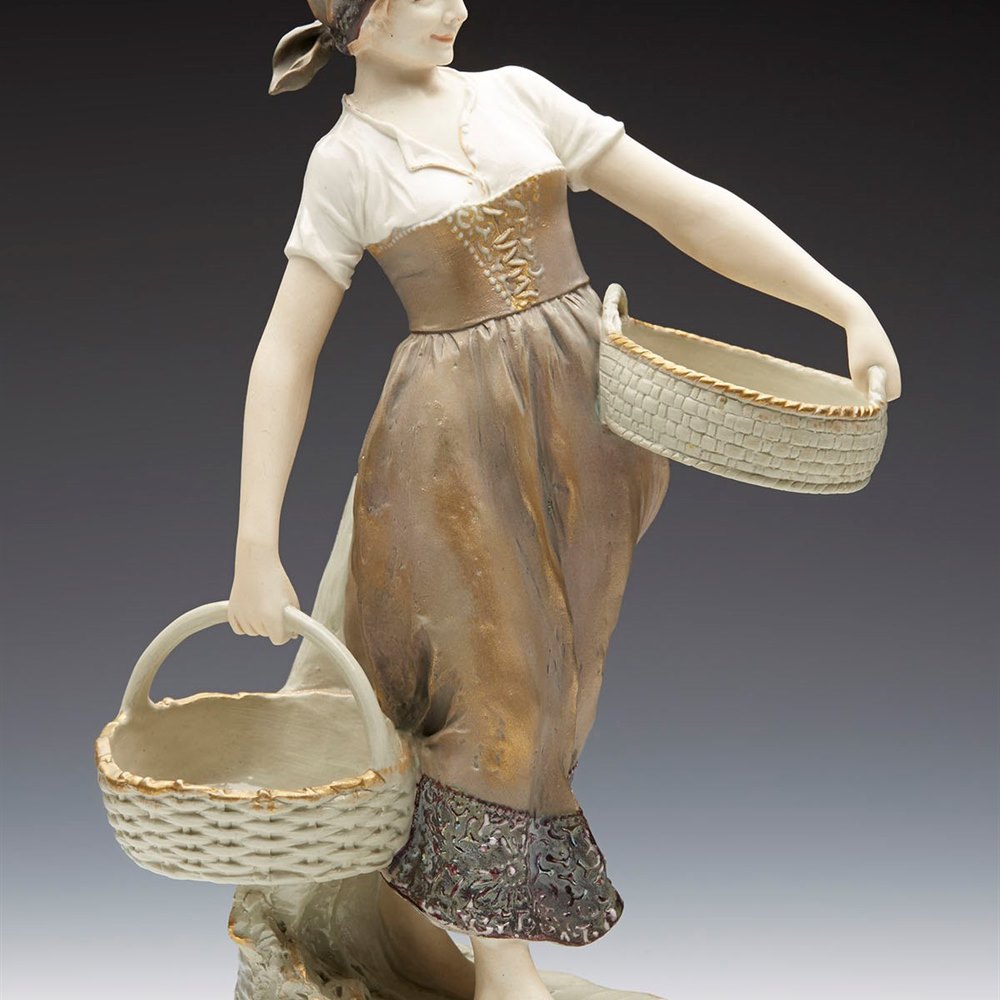 ART NOUVEAU ERNST WAHLISS VIENNA FIGURE DOEBRICH C.1900 Circa 1900