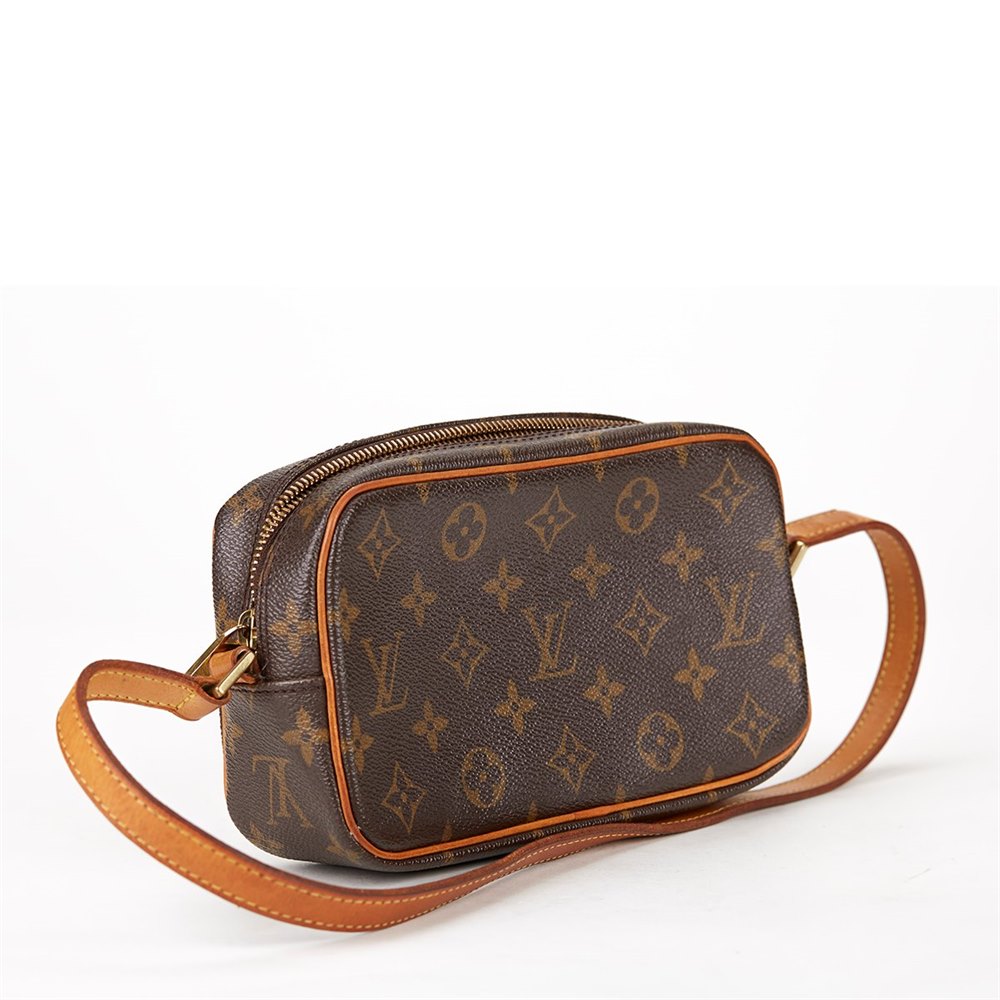 louis vuitton pochette shoulder bag