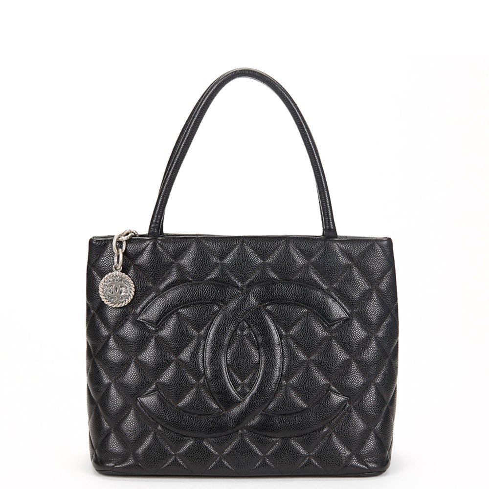 Chanel Medallion Tote 2002 HB397 | Second Hand Handbags | Xupes