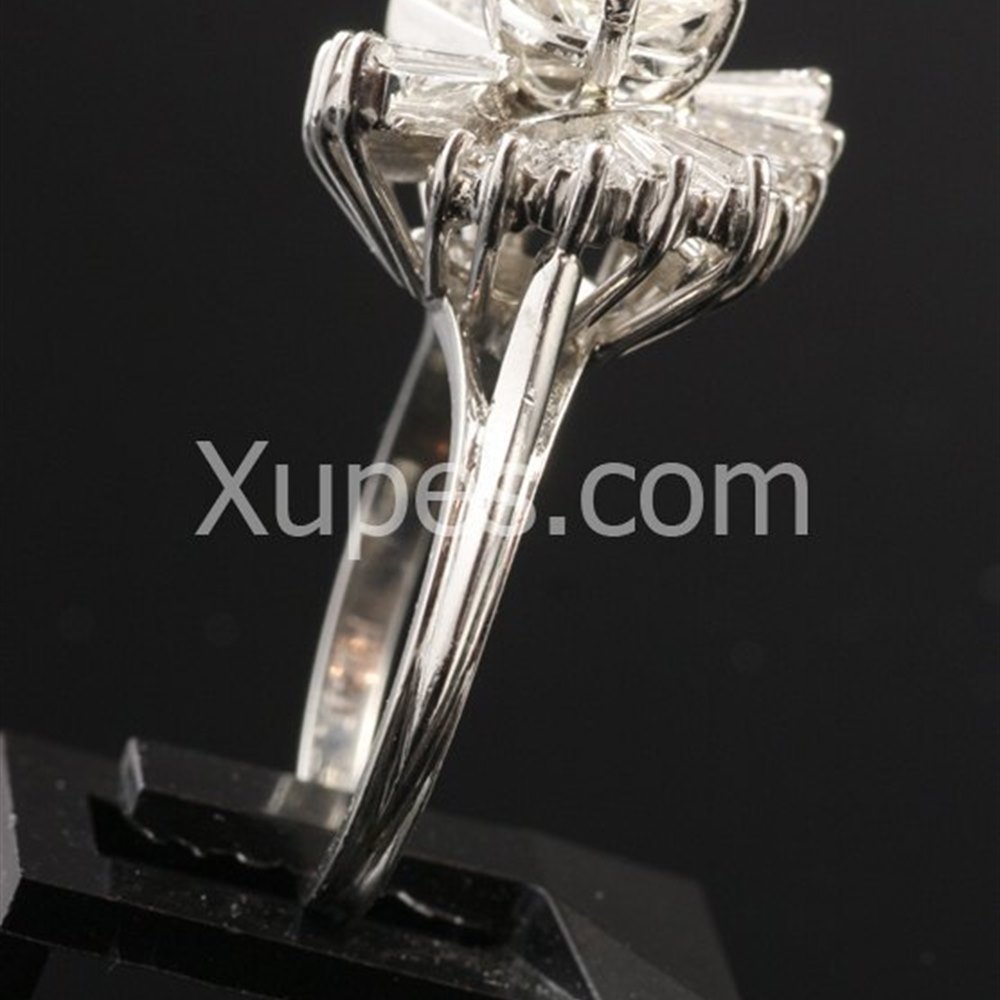 14k White Gold 1950'S 14K White Gold Diamond Cluster Ring