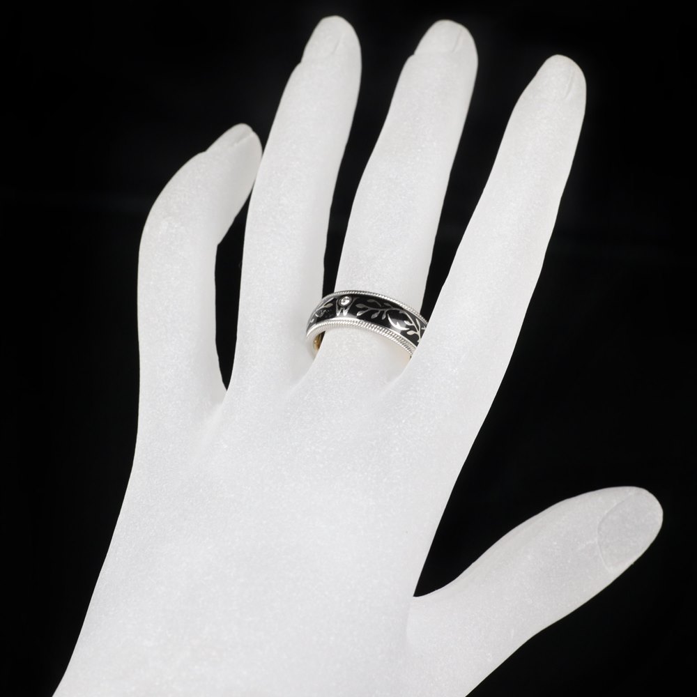 Wellendorff Hibiscus 18k White Gold Diamond Black Ring