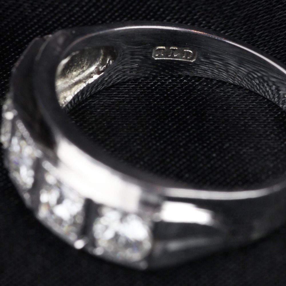 18k White Gold H.M London 1977 18ct White Gold Hand Made Five Stone diamond Ring