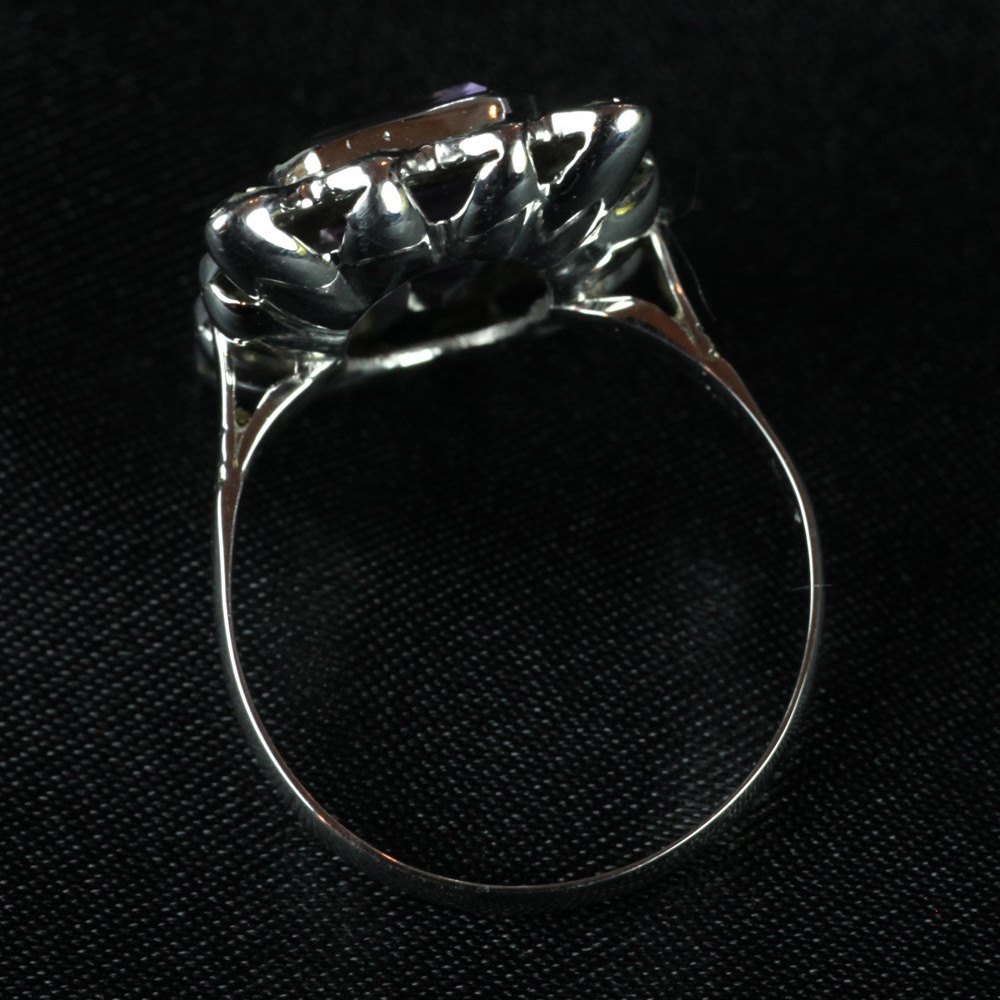 18ct White Gold 9ct White Gold Amethyst & Diamond Ring