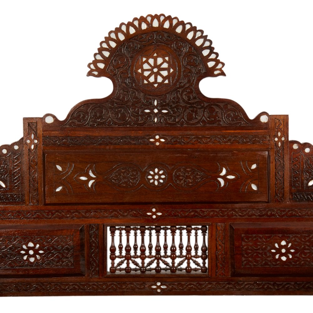 ANGLO-INDIAN CARVED & INLAID ARMCHAIR 19TH C Circa 19th Century