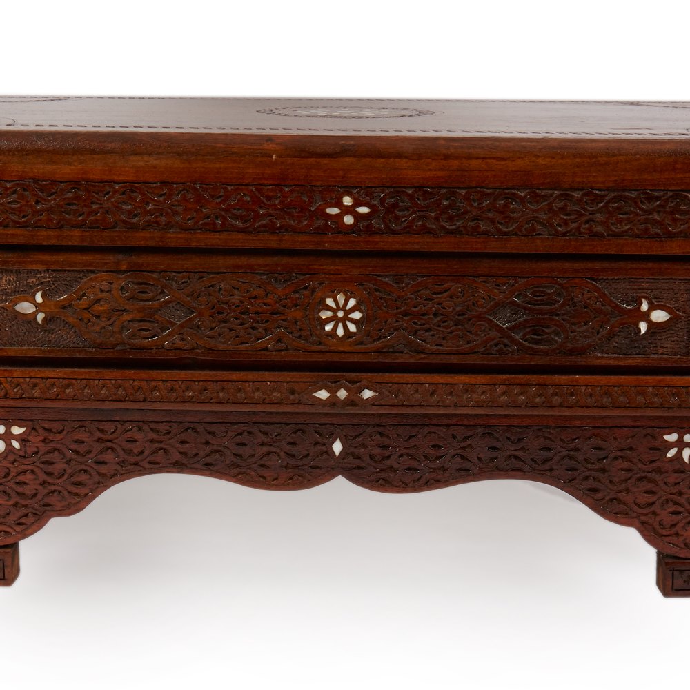 ANGLO-INDIAN CARVED & INLAID ARMCHAIR 19TH C Circa 19th Century