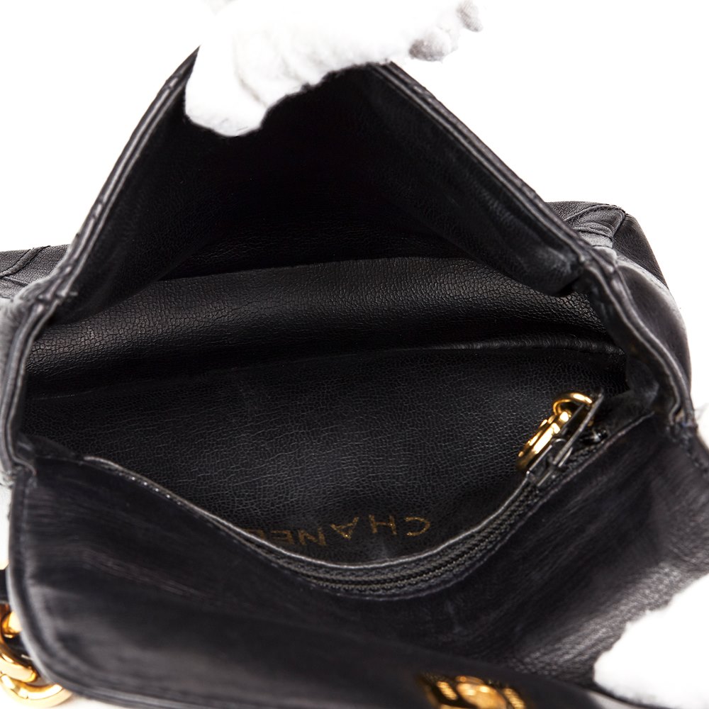 Chanel Belt Bag 1990 HB2326 | Second Hand Handbags | Xupes