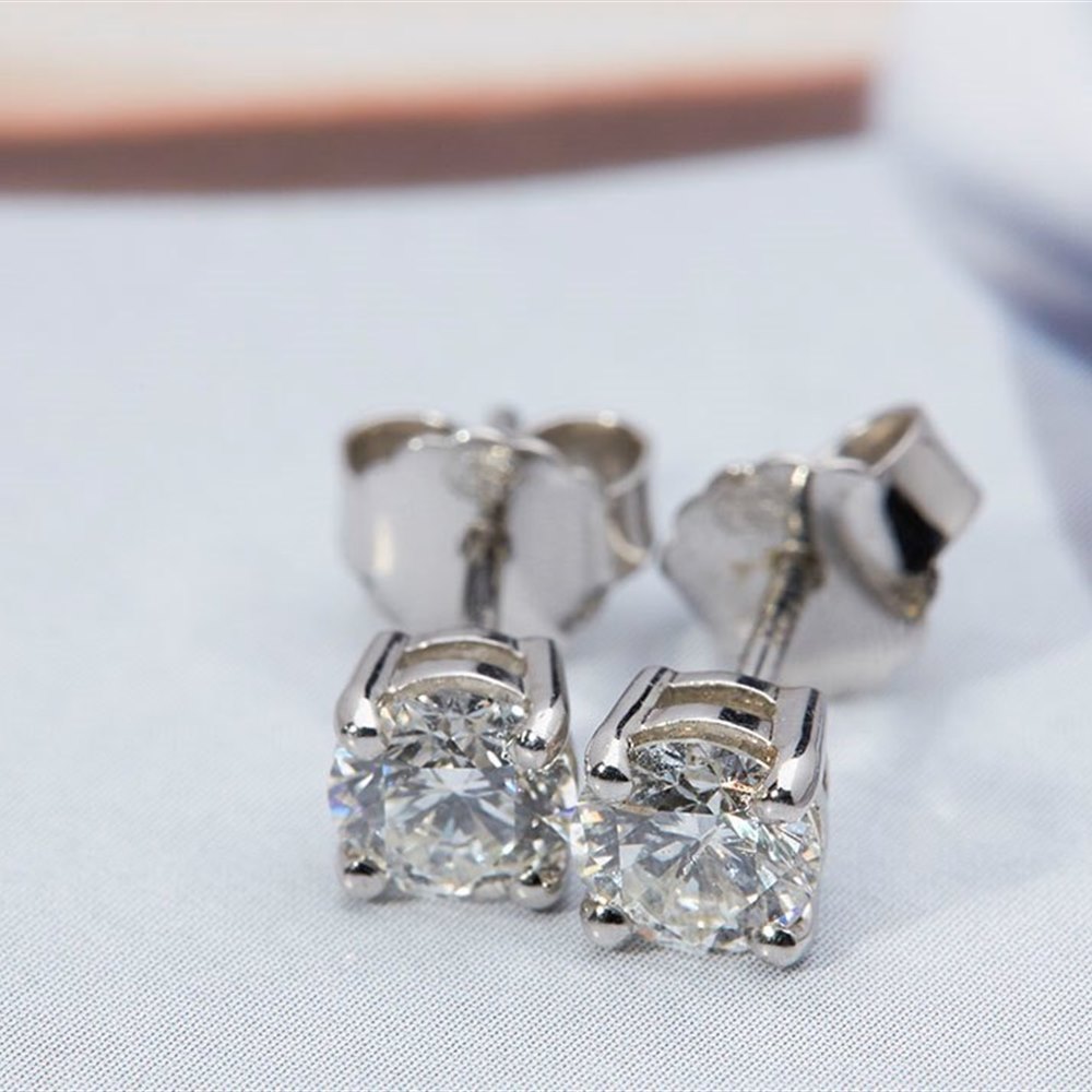 Platinum Platinum 1.06ct Round Brilliant Cut Diamond Stud Earrings