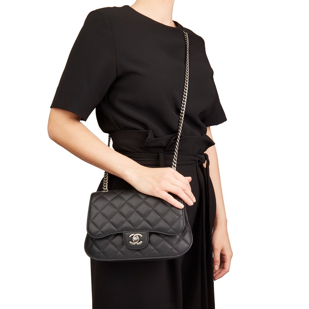Chanel Saddle Bag 2017 HB2840 | Second Hand Handbags | Xupes