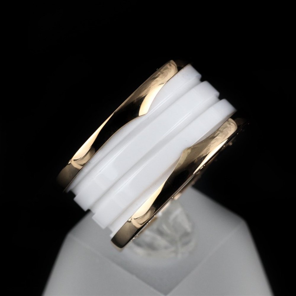 Bvlgari (or Bulgari)B Zero 1 4 Bank 18k Rose Gold & White Ceramic Ring Size 56
