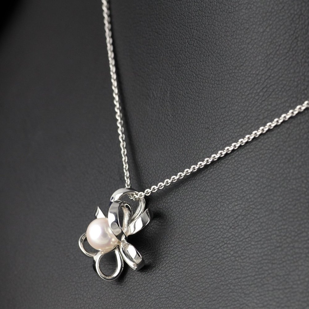 Mikimoto Blossom 18k White Gold Akoya Pearl Pendant Necklace