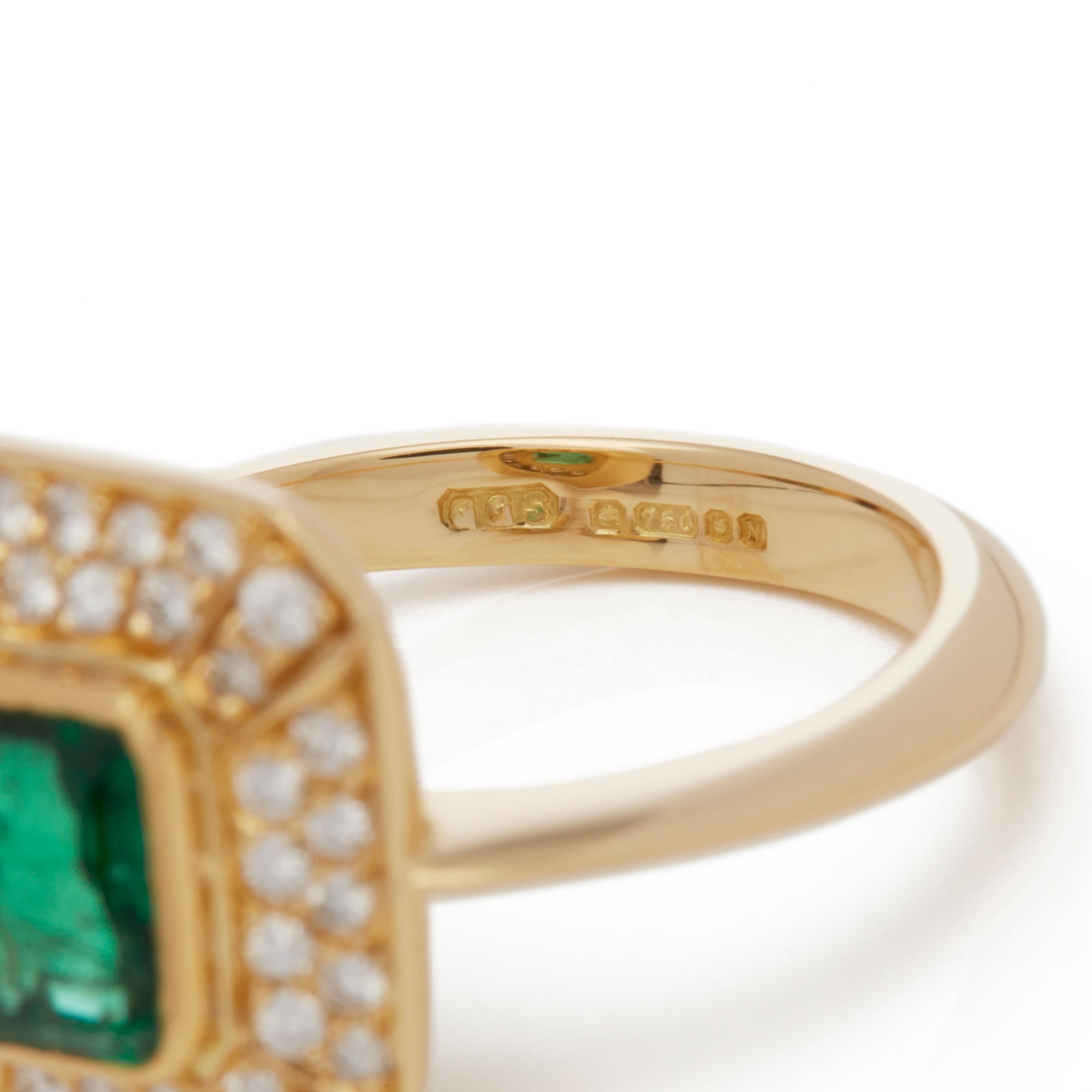 Diamond Ring 18ct Yellow Gold Emerald and Diamond Cluster Ring