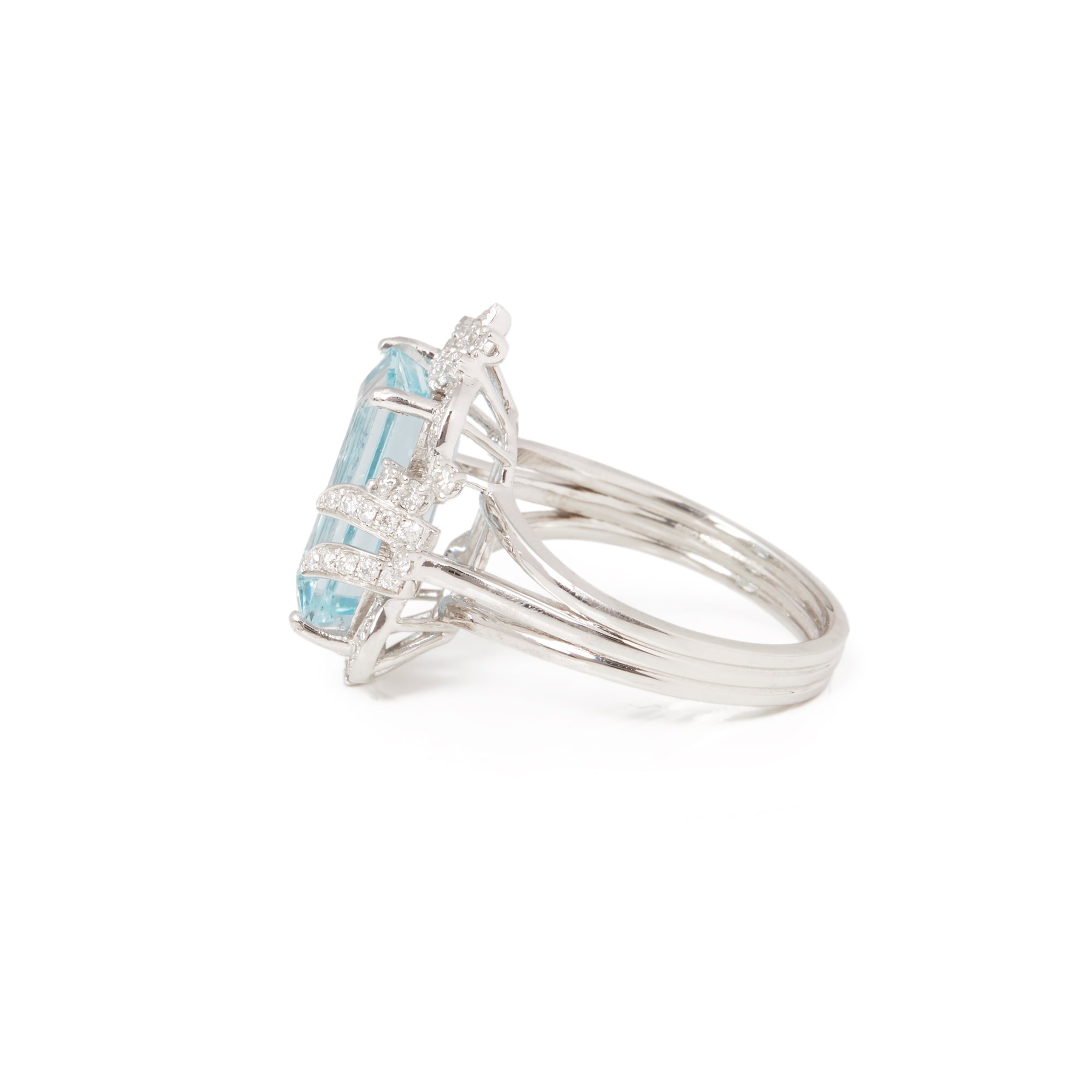 David Jerome Certified 4.9ct Emerald cut Aquamarine and Diamond Platinum Ring