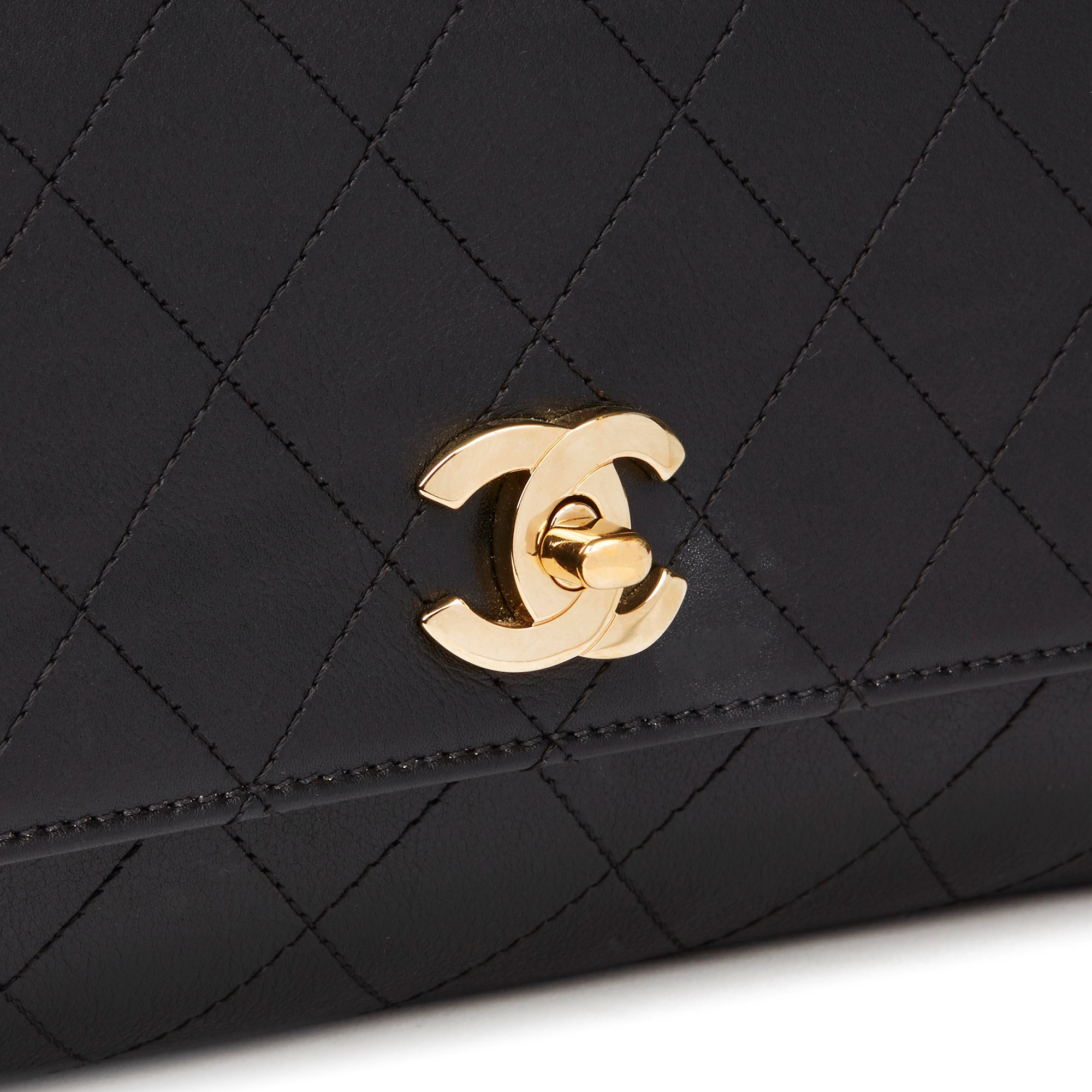 Chanel Classic Top Handle Shoulder Bag 2019 HB3540 | Second Hand Handbags