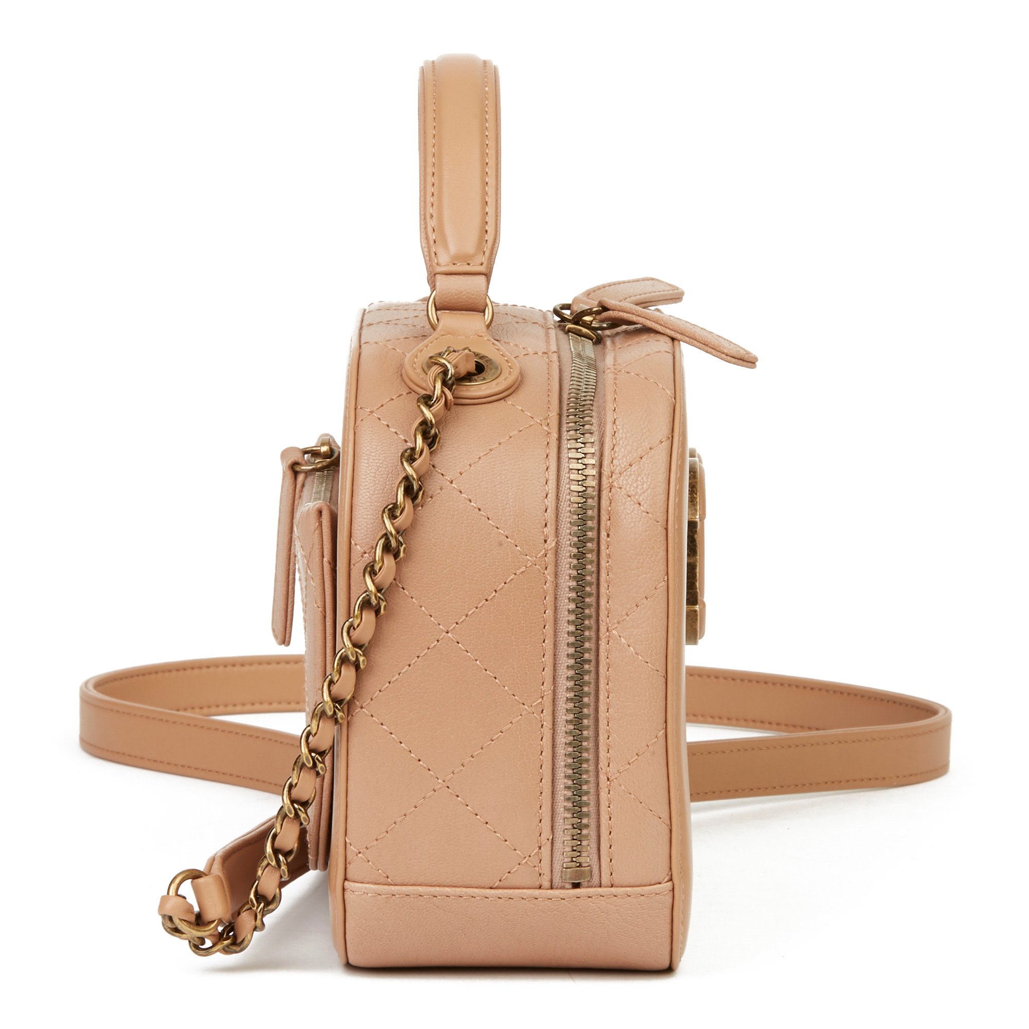 Chanel Small Coco Curve Vanity Bag 2017 HB3610 | Second Hand Handbags