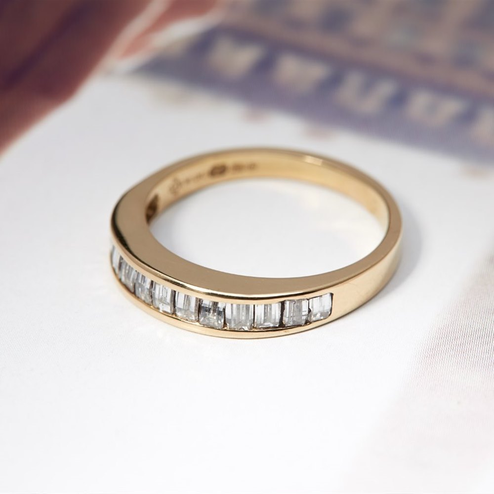 Goldsmiths 18ct Yellow Gold & Diamond Ring
