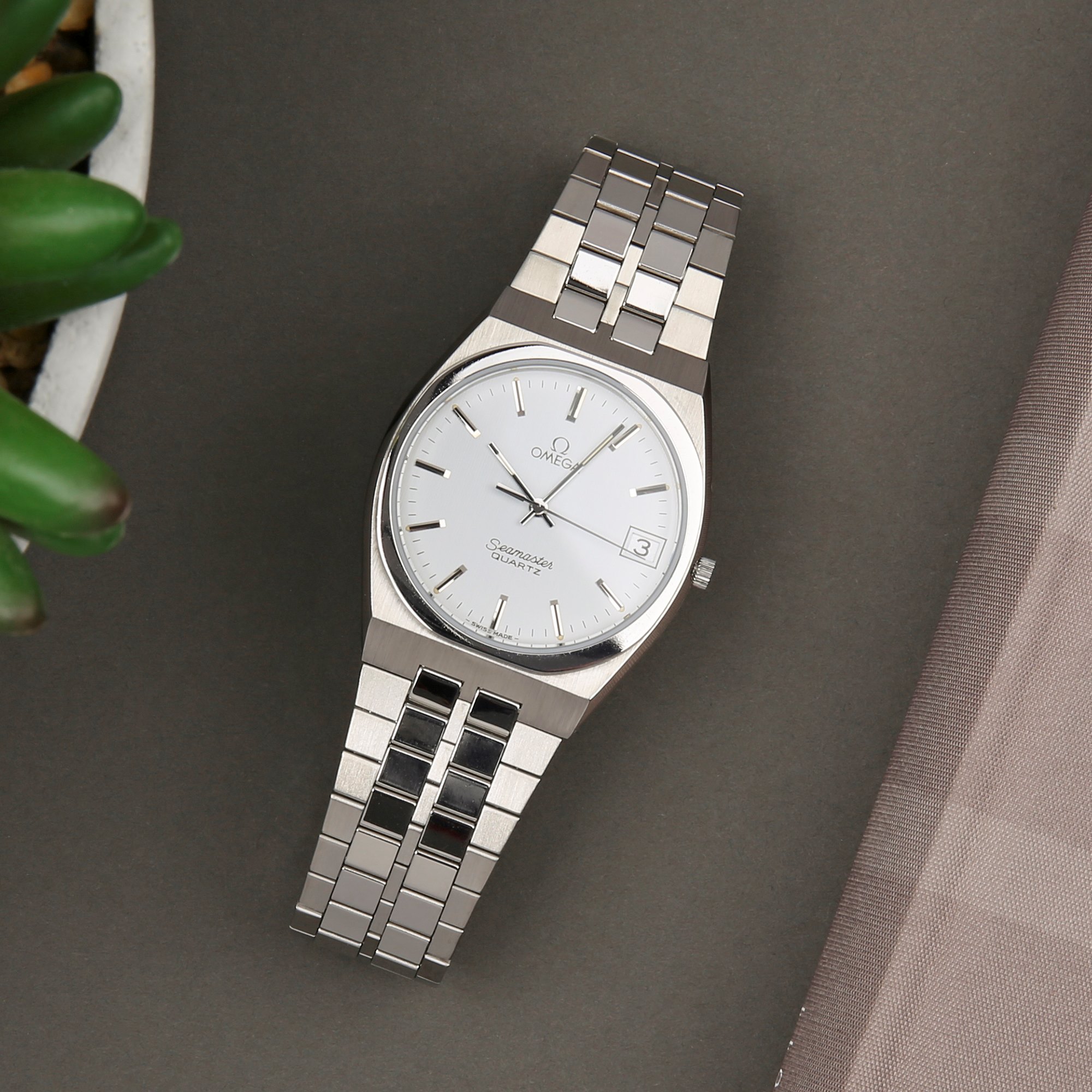 omega seamaster quartz 1342