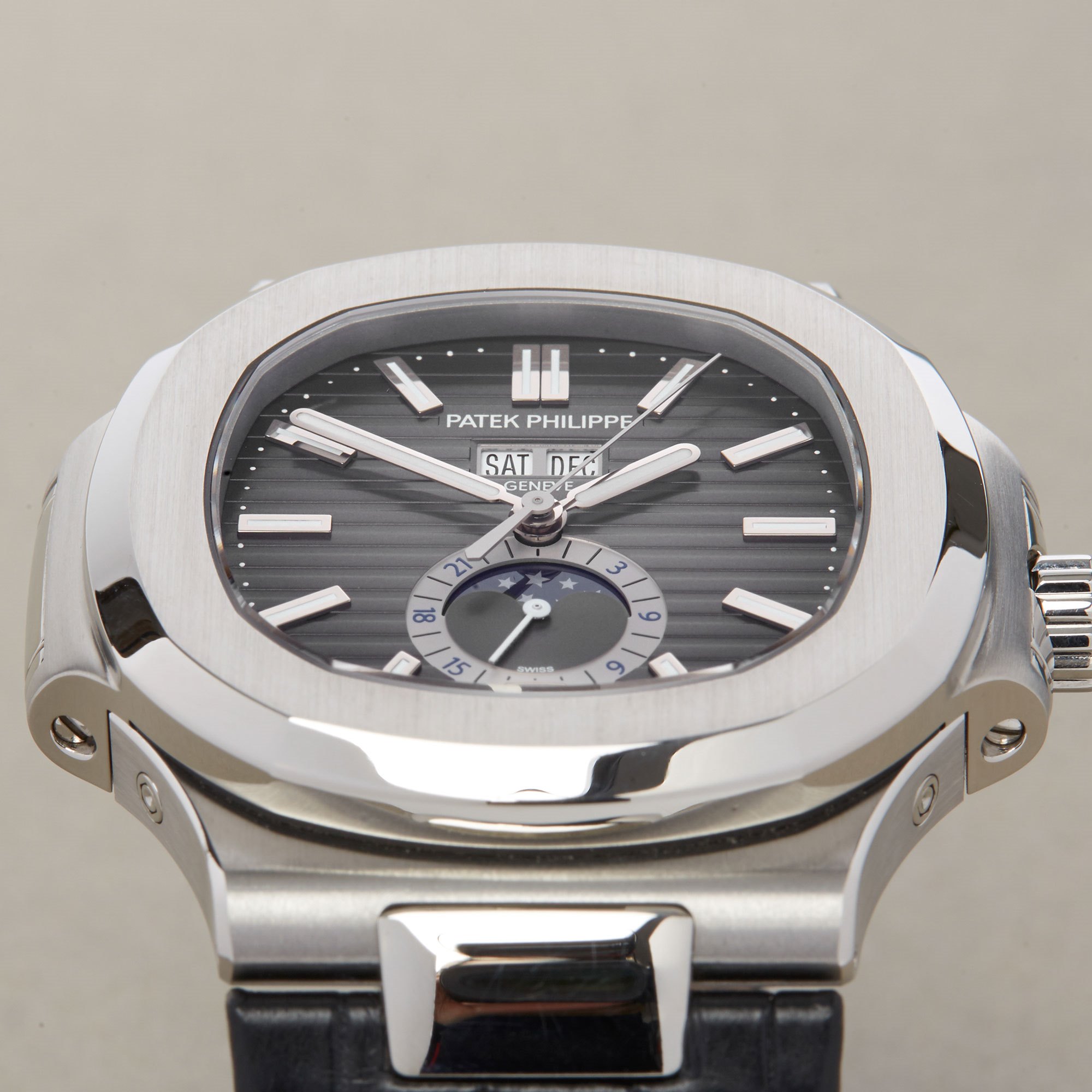 patek nautilus annual calendar