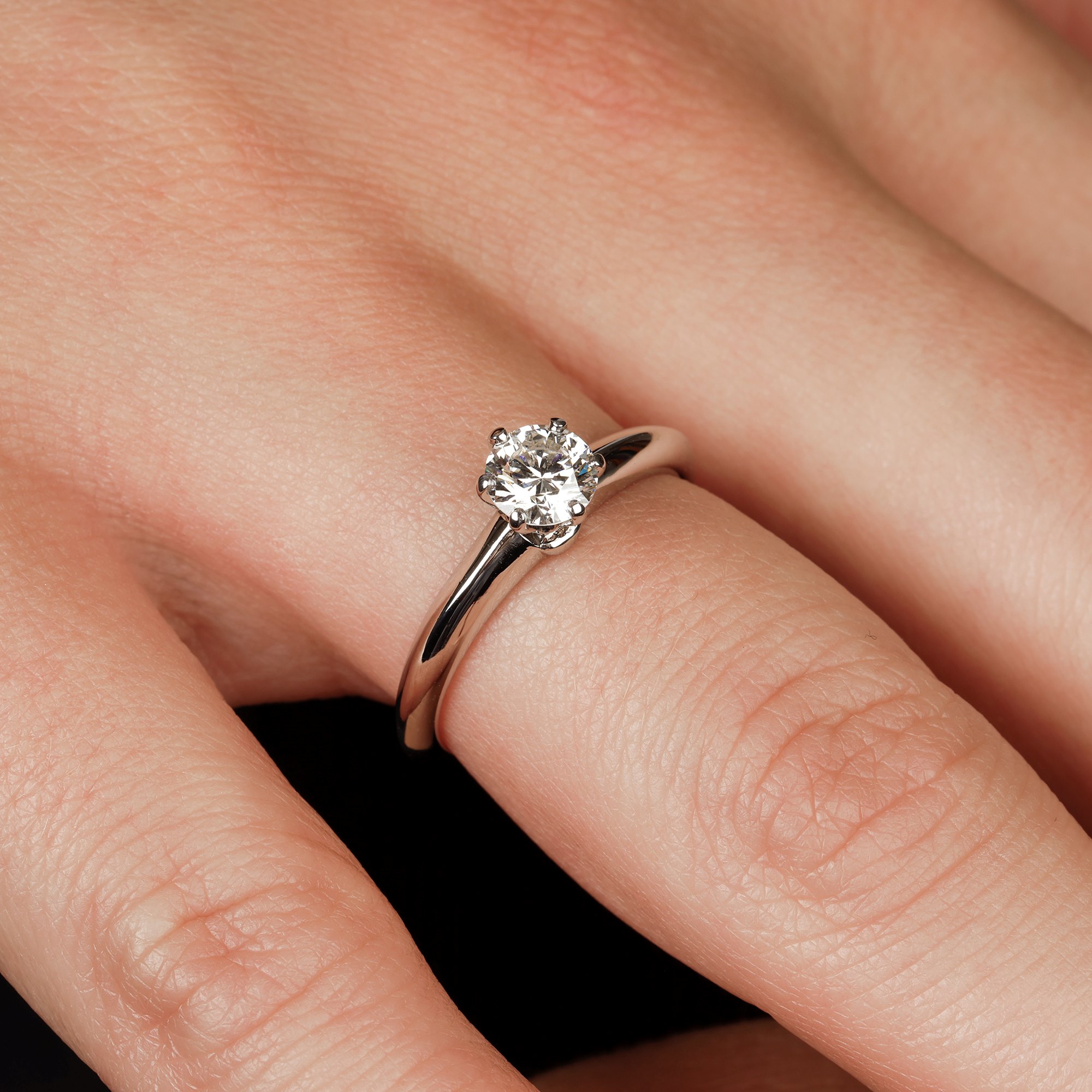 Tiffany & Co. Brilliant cut 0.58ct Diamond Solitaire ring