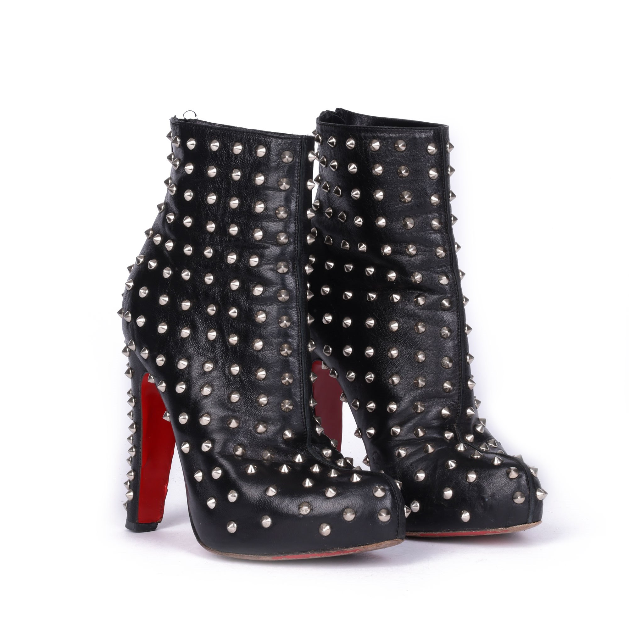 Christian Louboutin Black Lambskin Leather Studded Ankle WAHF-S006 | Tweedehands Xupes Exclusive