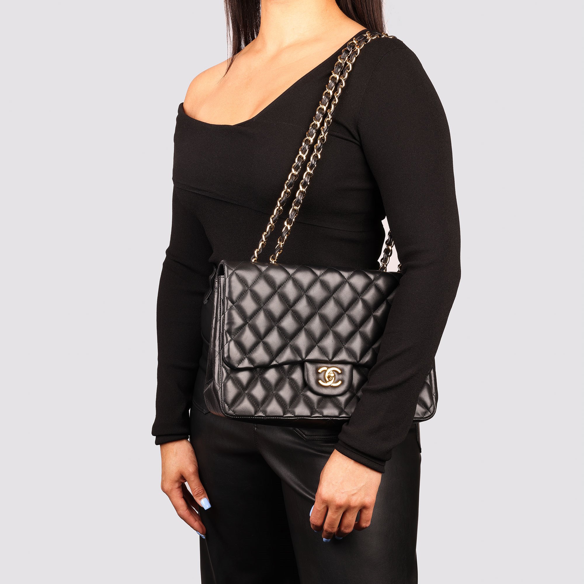 Chanel Jumbo Classic Single Flap Bag 2010 CB355 | Second Hand Handbags