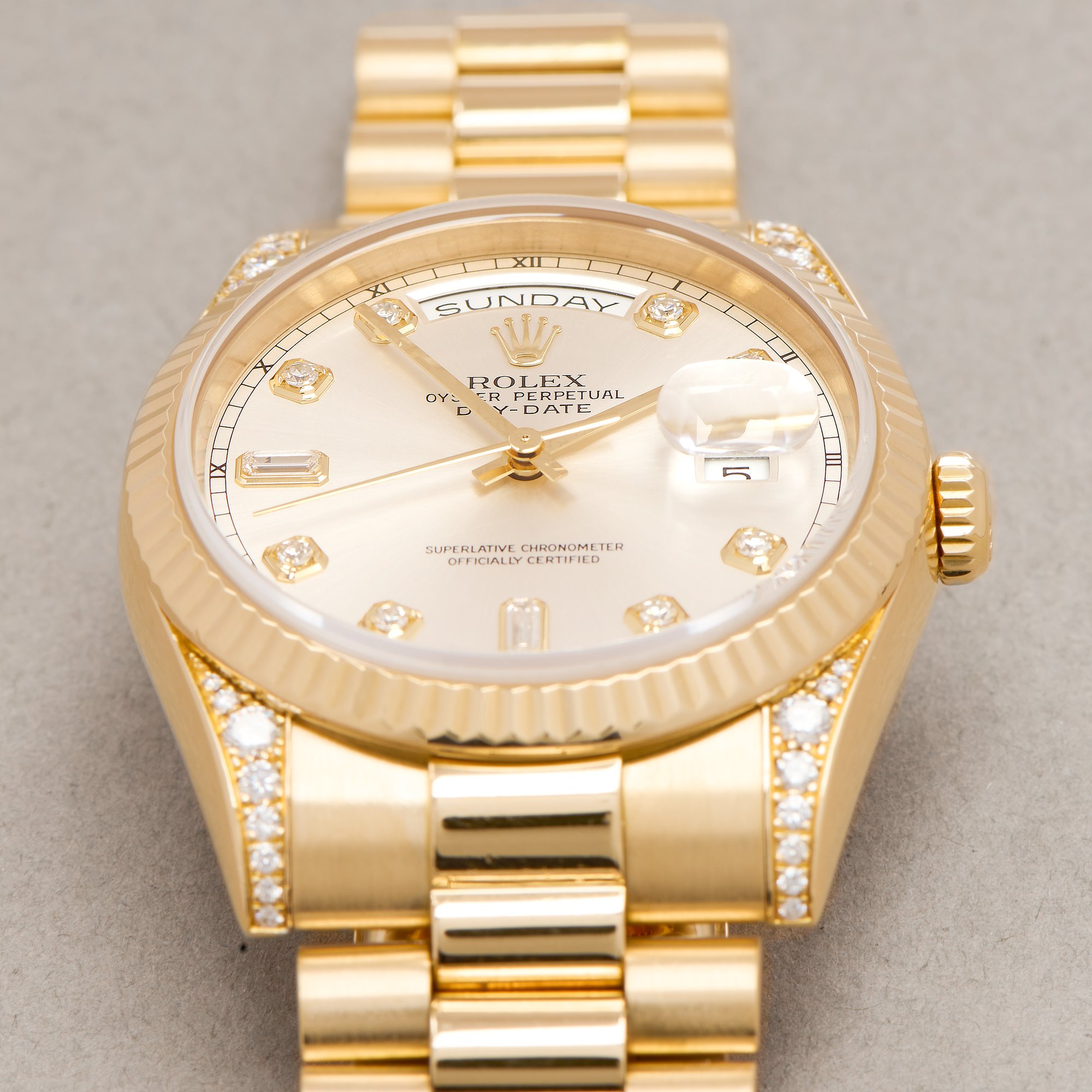 Rolex Day-Date 36 Silver Dial Diamond Set 18K Yellow Gold 118338