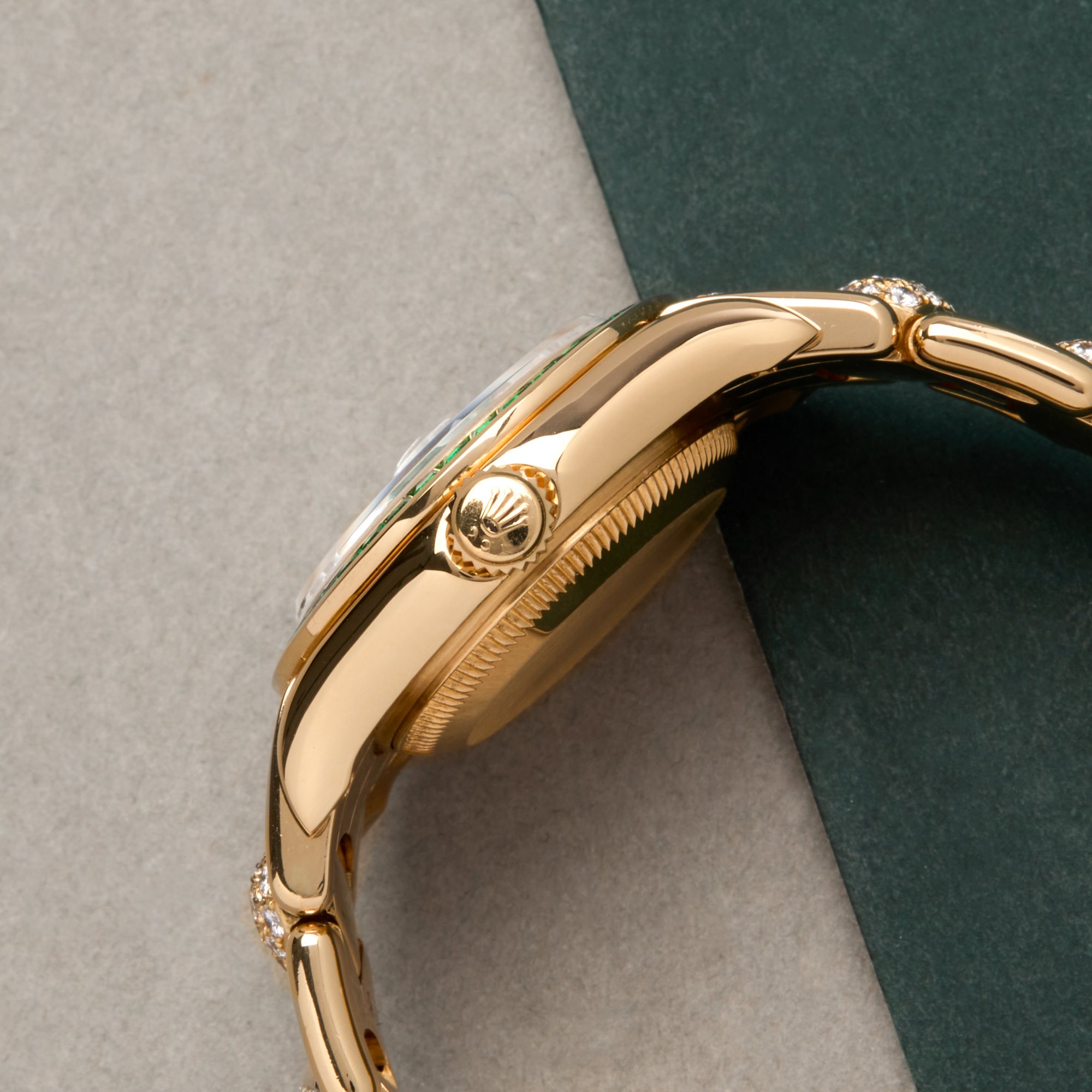 Rolex Datejust 29 Mother Of Pearl Emerald Masterpiece 18K Geel Goud 69308