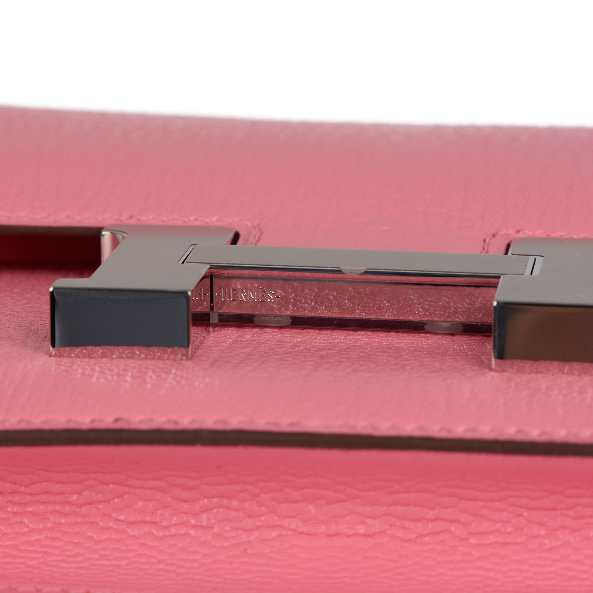 Hermès Rose Confetti & Sanguine Chevre Mysore Leather Verso Constance 18