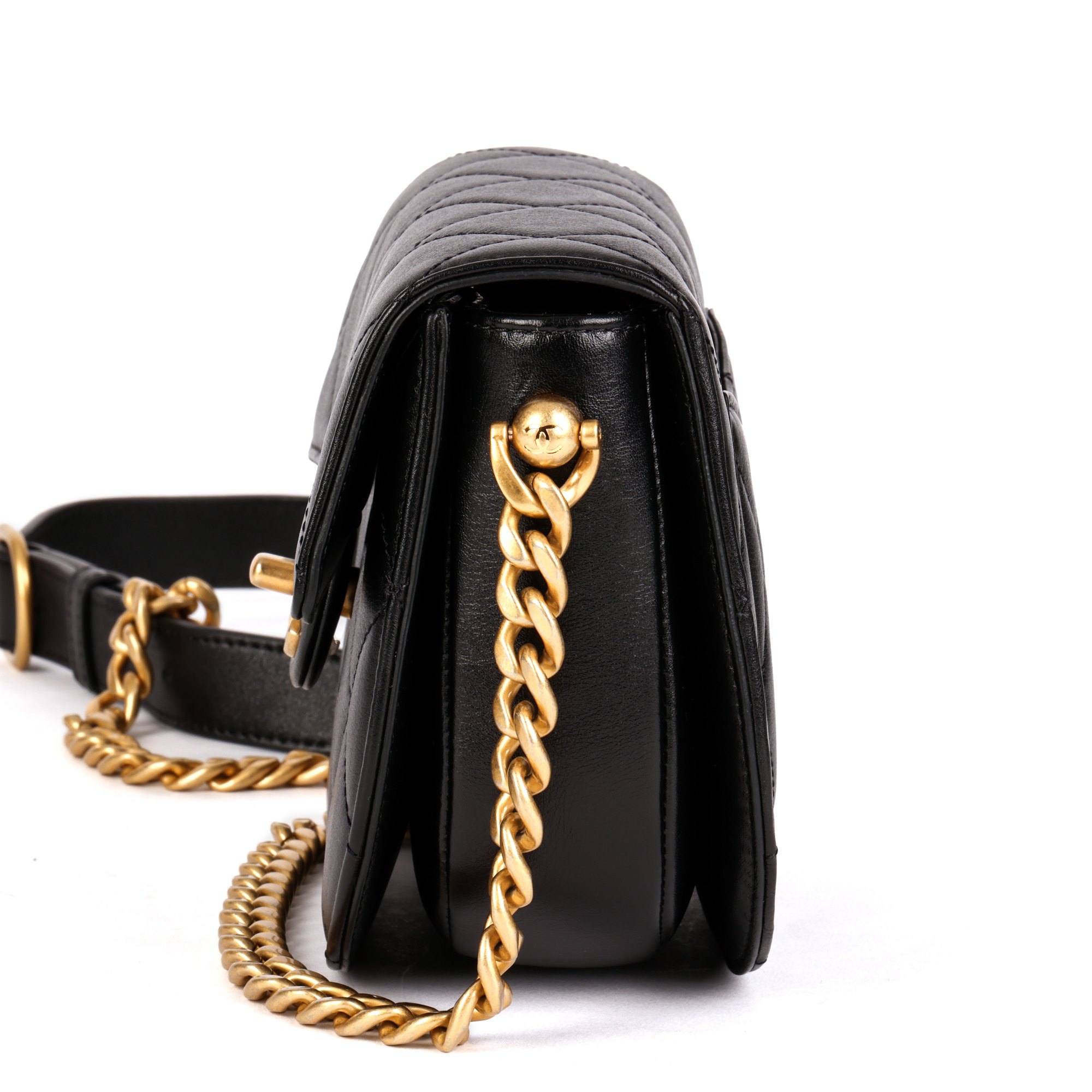 Chanel Mini Messenger 2020 HB4427 | Second Hand Handbags | Xupes