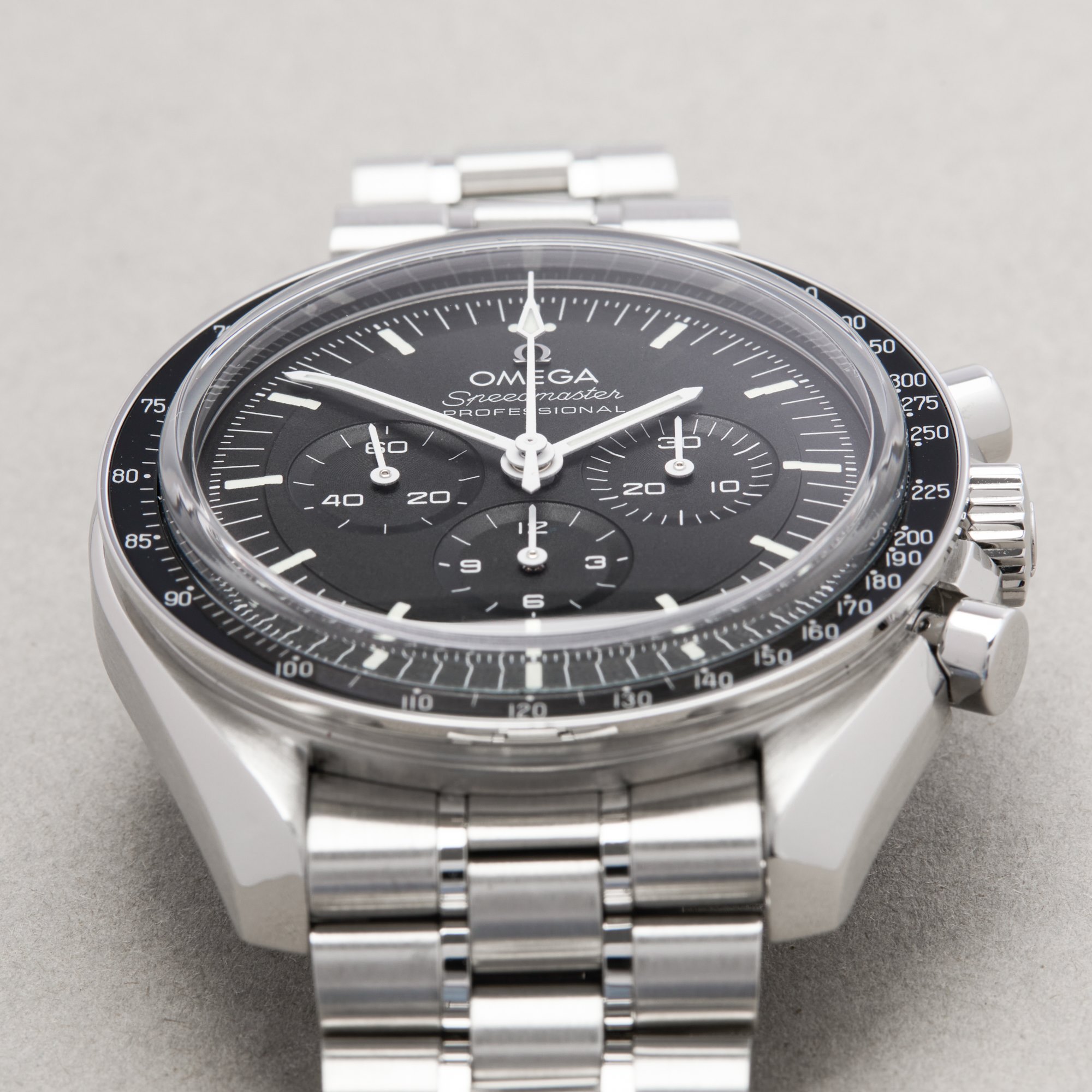 Omega Speedmaster Moonwatch Co-Axial Chronograph Stainless Steel 310.30.42.50.01.002