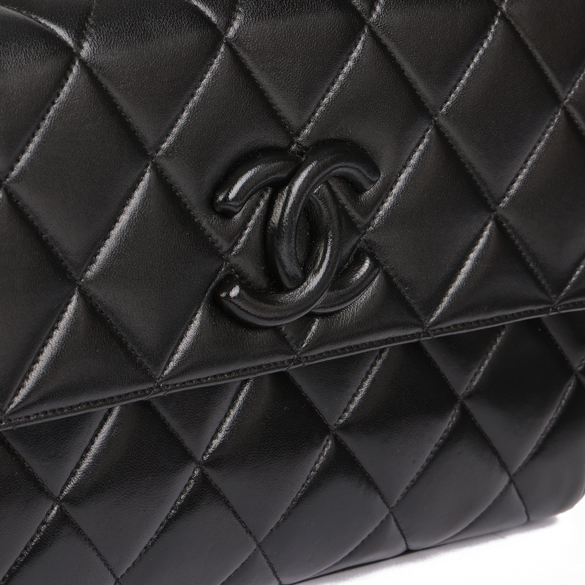 Chanel Medium Leather Logo Flap Bag 1992 HB4616 | Second Hand Handbags