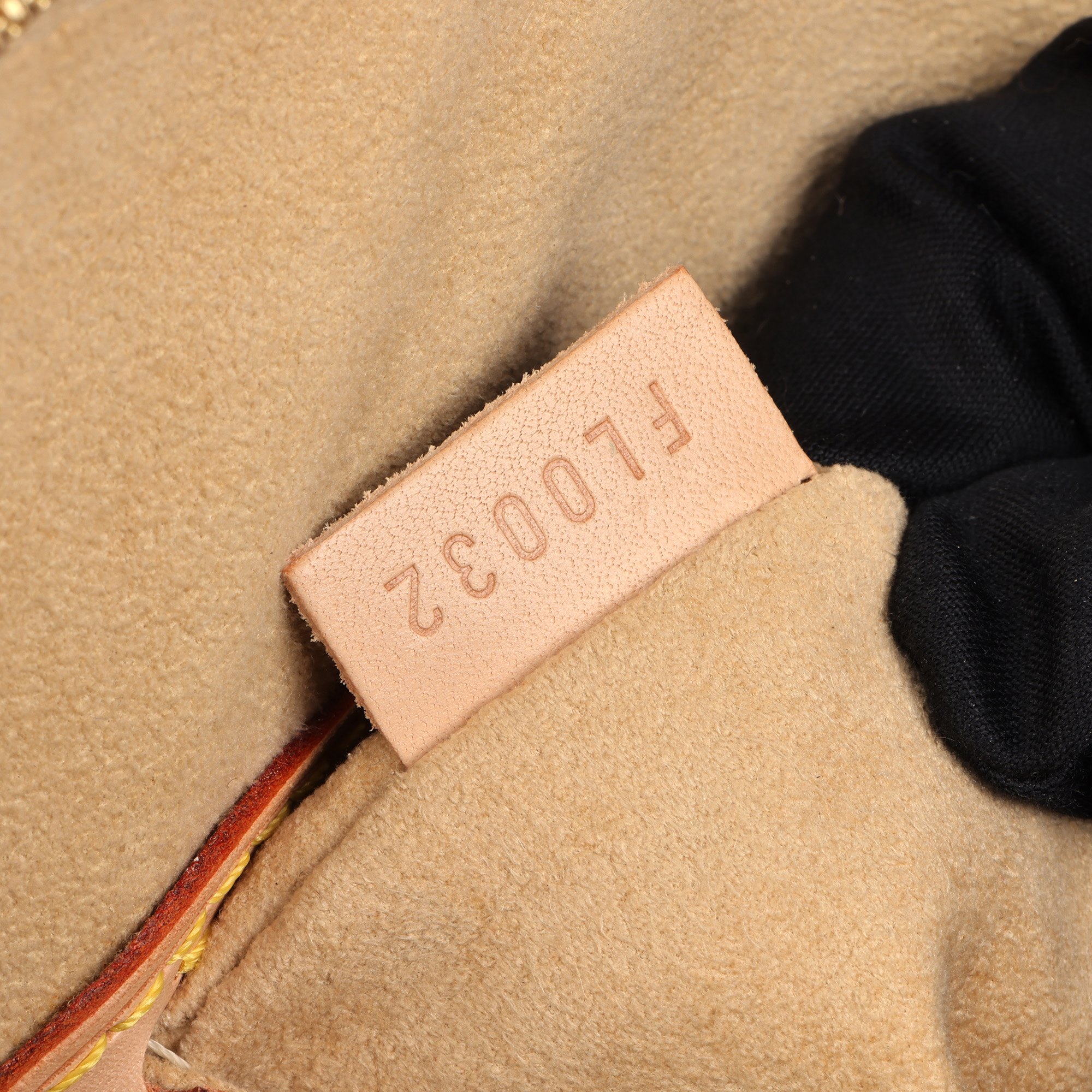 Louis Vuitton Natural Vachetta Leather Vintage Alma PM