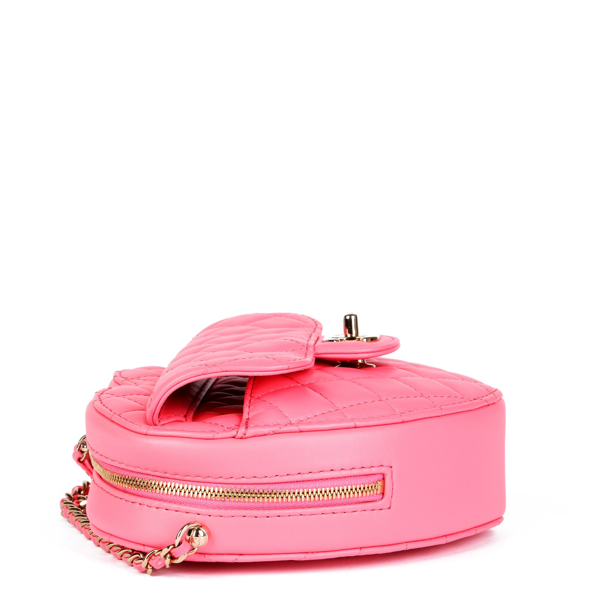 Chanel Love Heart Bag 2022 CB760 | Second Hand Handbags | Xupes