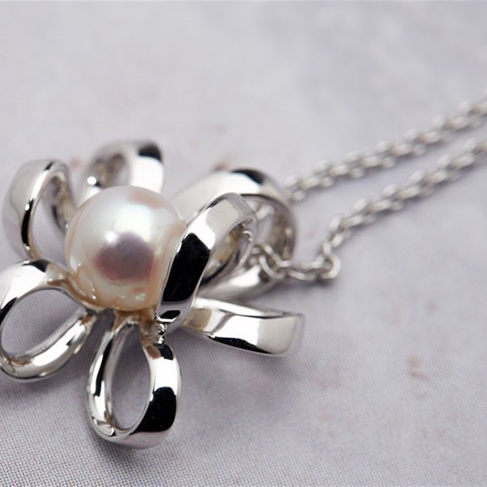 Mikimoto Blossom 18K White Gold Akoya Pearl Pendant Necklace