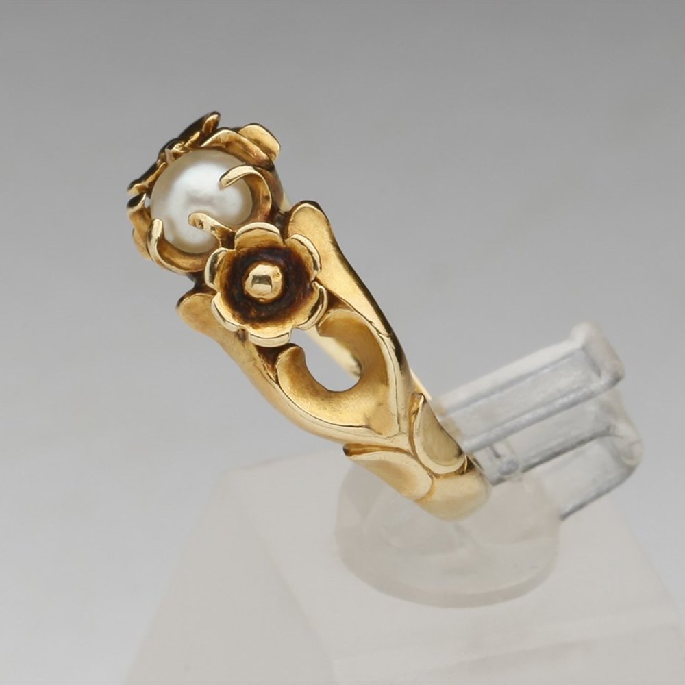 9k Yellow Gold 9k Yellow Gold Sea Pearl Floral Ring