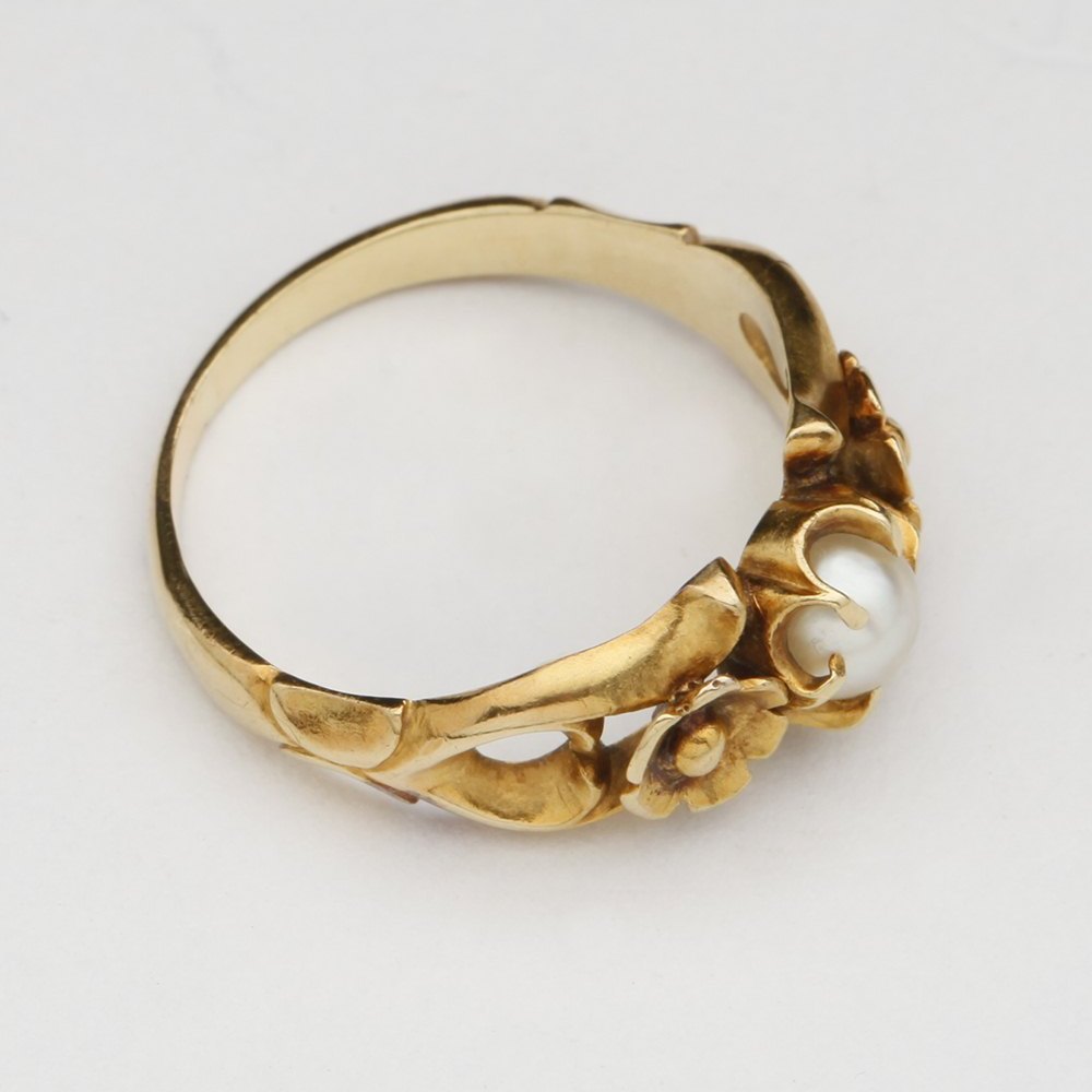 9k Yellow Gold 9k Yellow Gold Sea Pearl Floral Ring