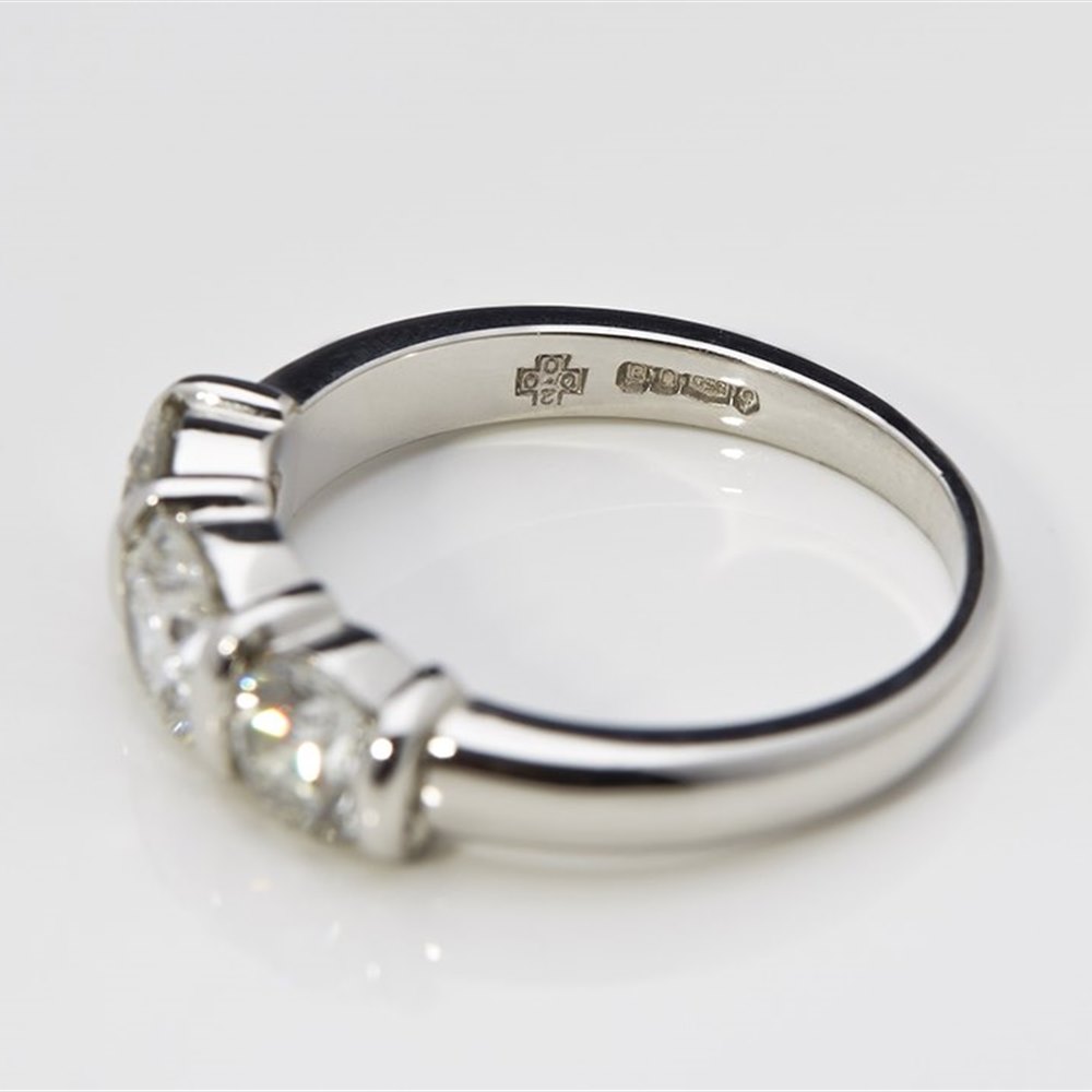 Platinum Platinum 1.29cts VS1 H 3 Stone Diamond Ring