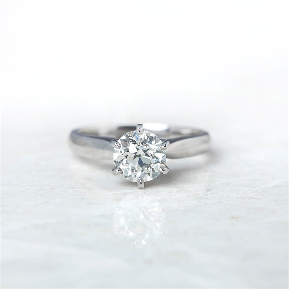 18k White Gold, total weight - 5.69 grams 18k White Gold Solitaire 1.35ct Round Brilliant Cut Diamond Ring