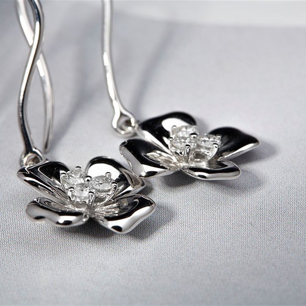 Mappin & Webb 18K White Gold 0.30cts Diamond Flower Earrings
